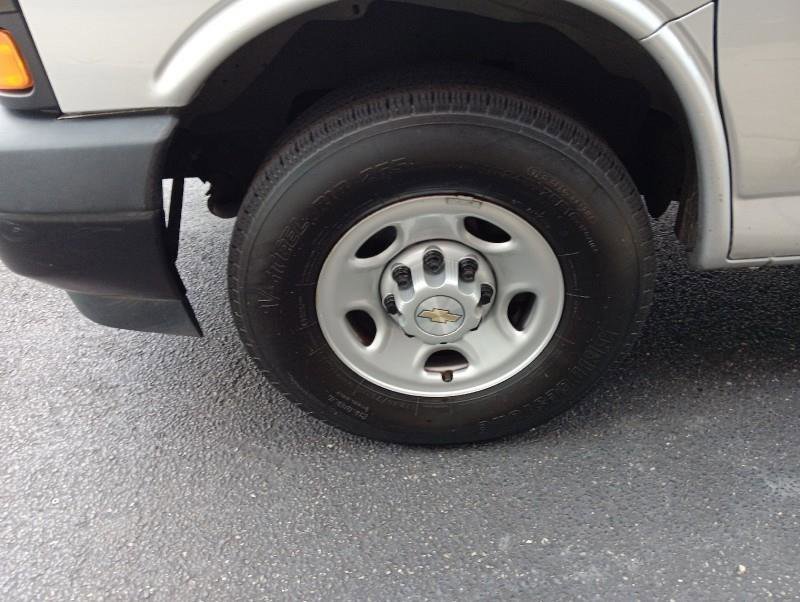 Used 2020 Chevrolet Express 3500 w/ Driver Convenience Package image 38