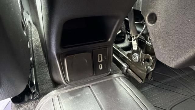 Used 2025 Chevrolet TrailBlazer RS w/ Convenience Package AWD/4WD image 33
