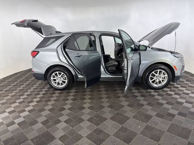 Used 2023 Chevrolet Equinox LS w/ LS Convenience Package FWD image 15