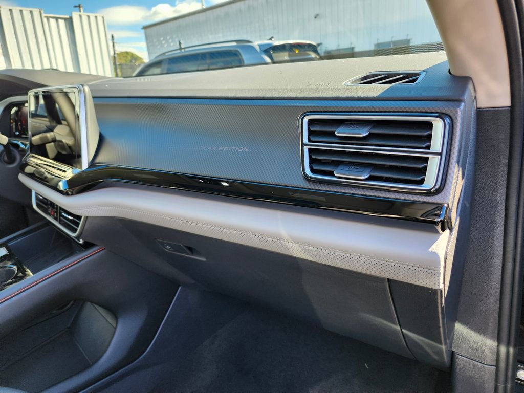 New 2026 Volkswagen Atlas Peak Edition image 19