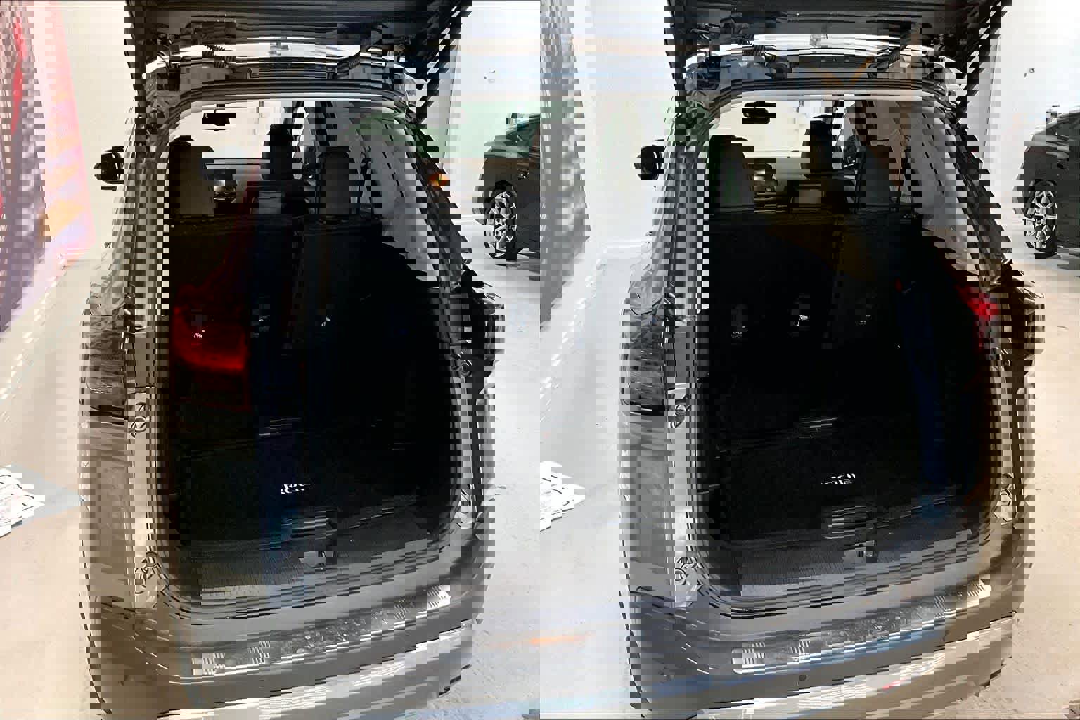 Used 2023 Nissan Rogue SL image 16