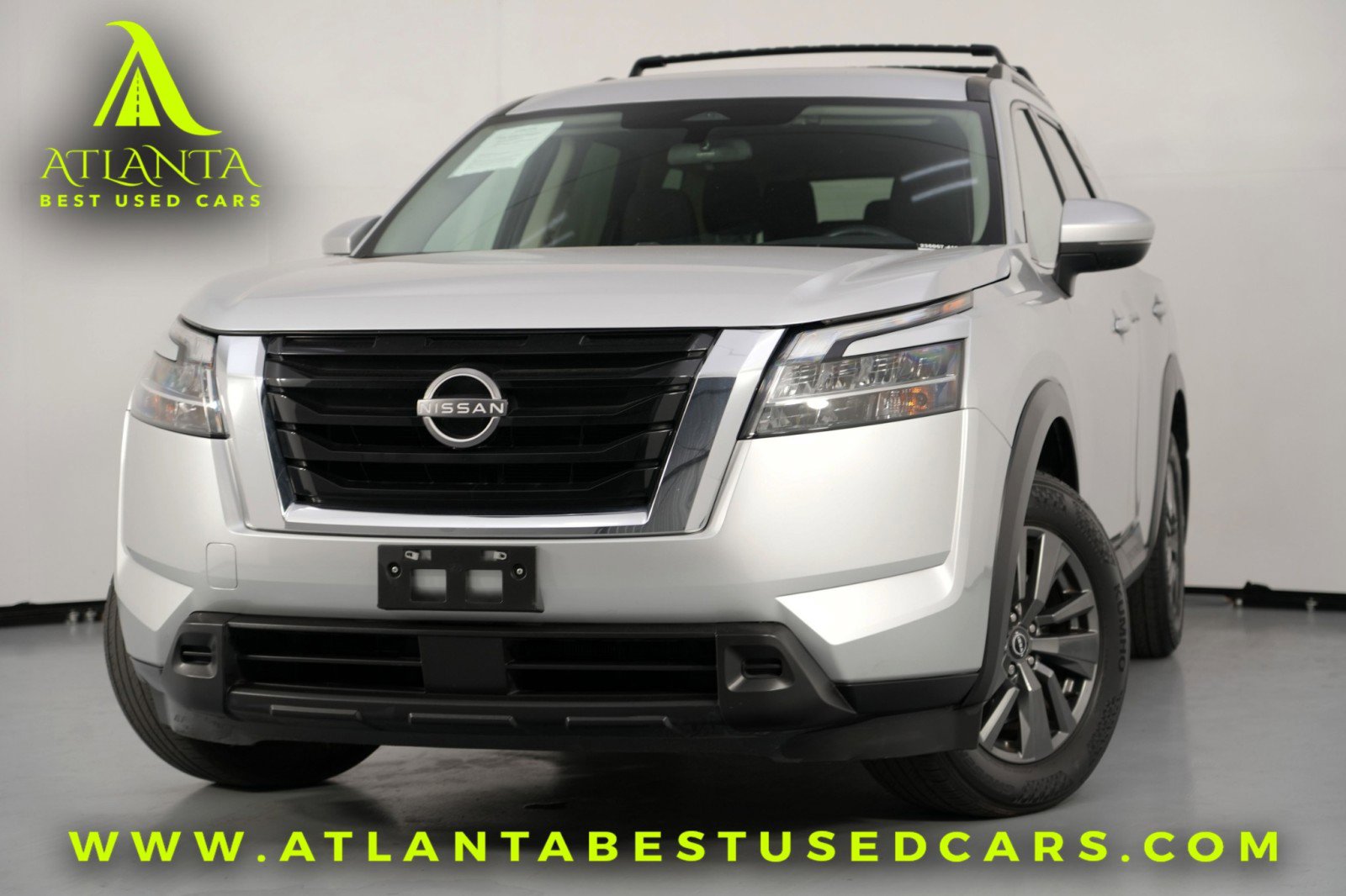 Used 2022 Nissan Pathfinder SV image 1