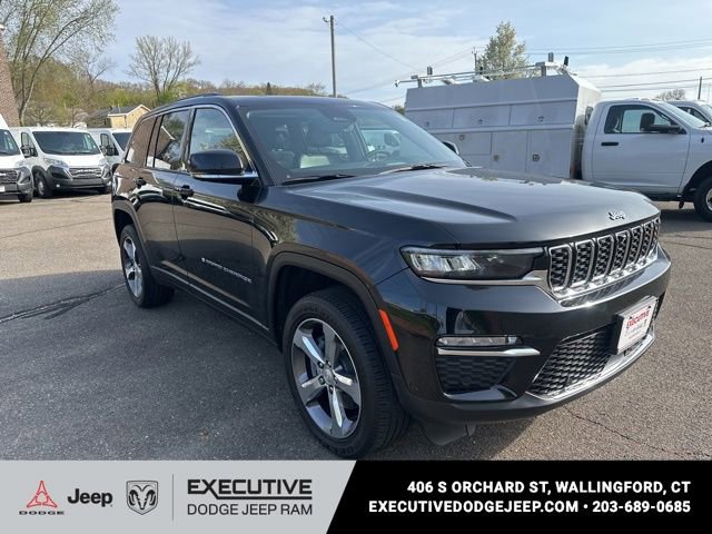 Used 2024 Jeep Grand Cherokee Limited 4xe w/ Luxury Tech Group II AWD/4WD image 2