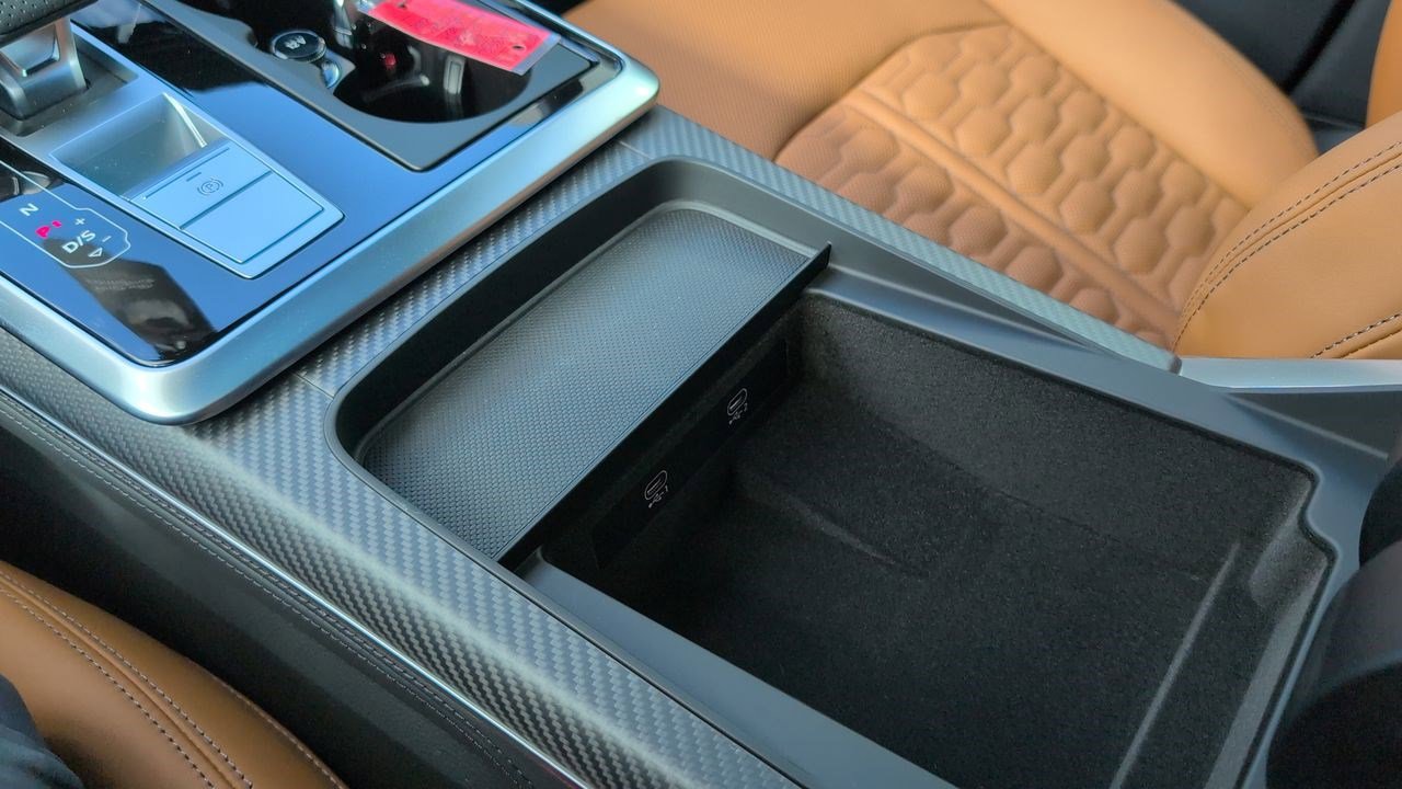 New 2025 Audi RS Q8 performance image 9