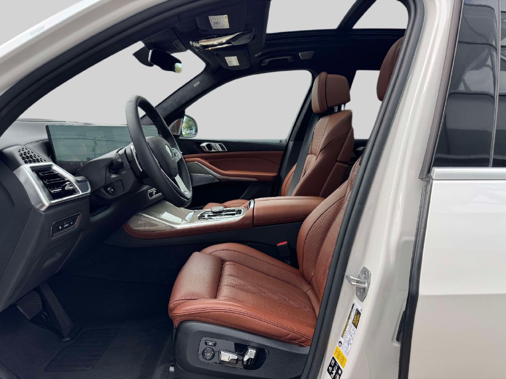 Certified 2024 BMW X7 xDrive40i AWD/4WD image 18
