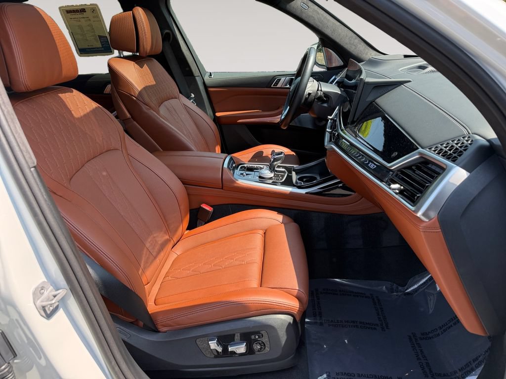 Certified 2025 BMW ALPINA XB7 AWD/4WD image 15