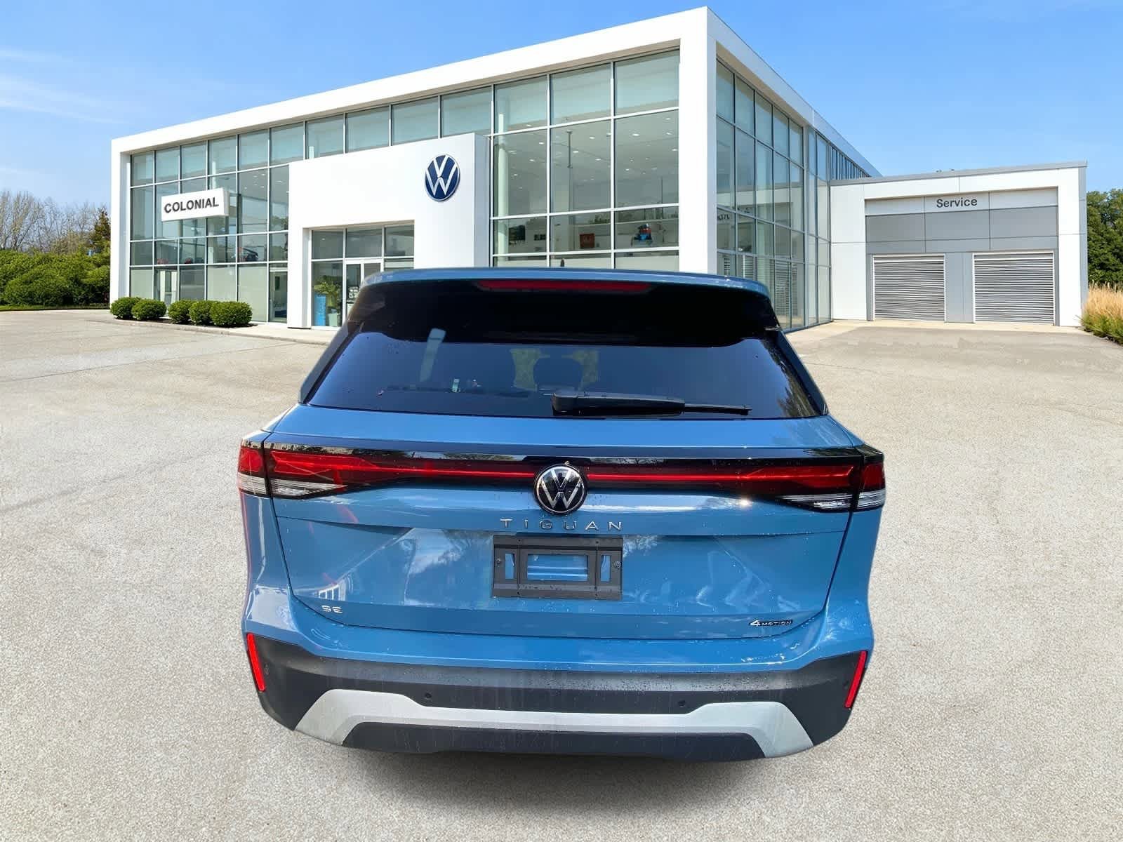 Certified 2026 Volkswagen Tiguan SE w/ Panoramic Sunroof Package AWD/4WD image 4