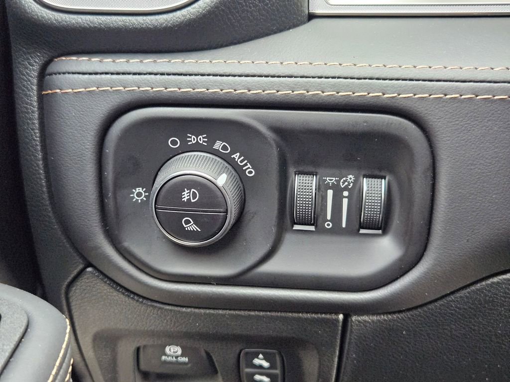 New 2026 RAM 1500 Tungsten w/ Towing Technology Group AWD/4WD image 19