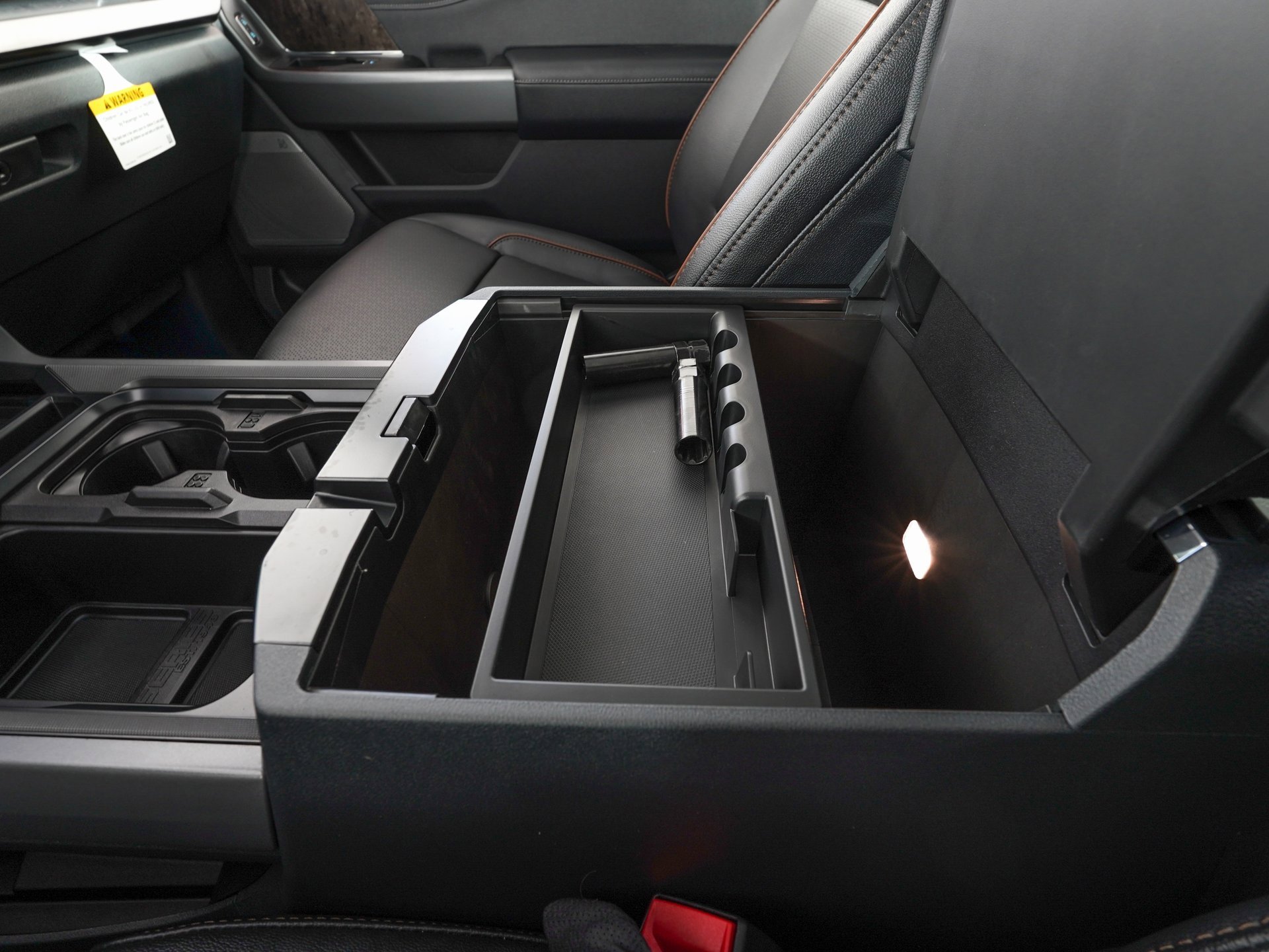 Used 2026 Ford F450 Lariat w/ FX4 Off-Road Package image 28