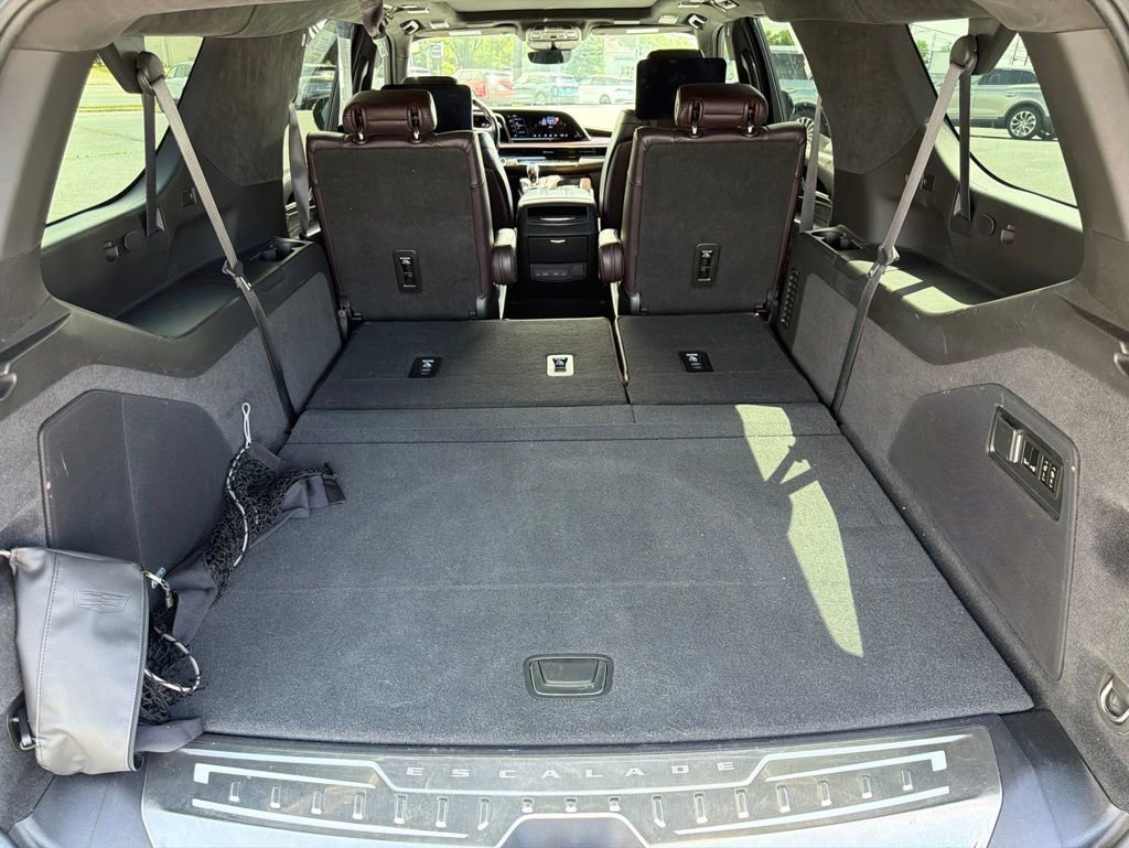 Used 2021 Cadillac Escalade ESV Premium Luxury Platinum w/ Heavy-Duty Trailer Package AWD/4WD image 19