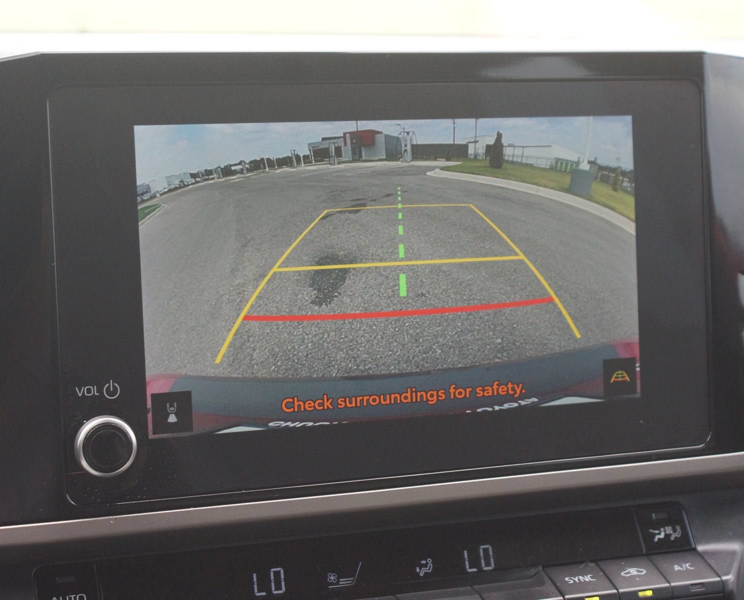 Used 2025 Toyota Camry SE FWD image 7