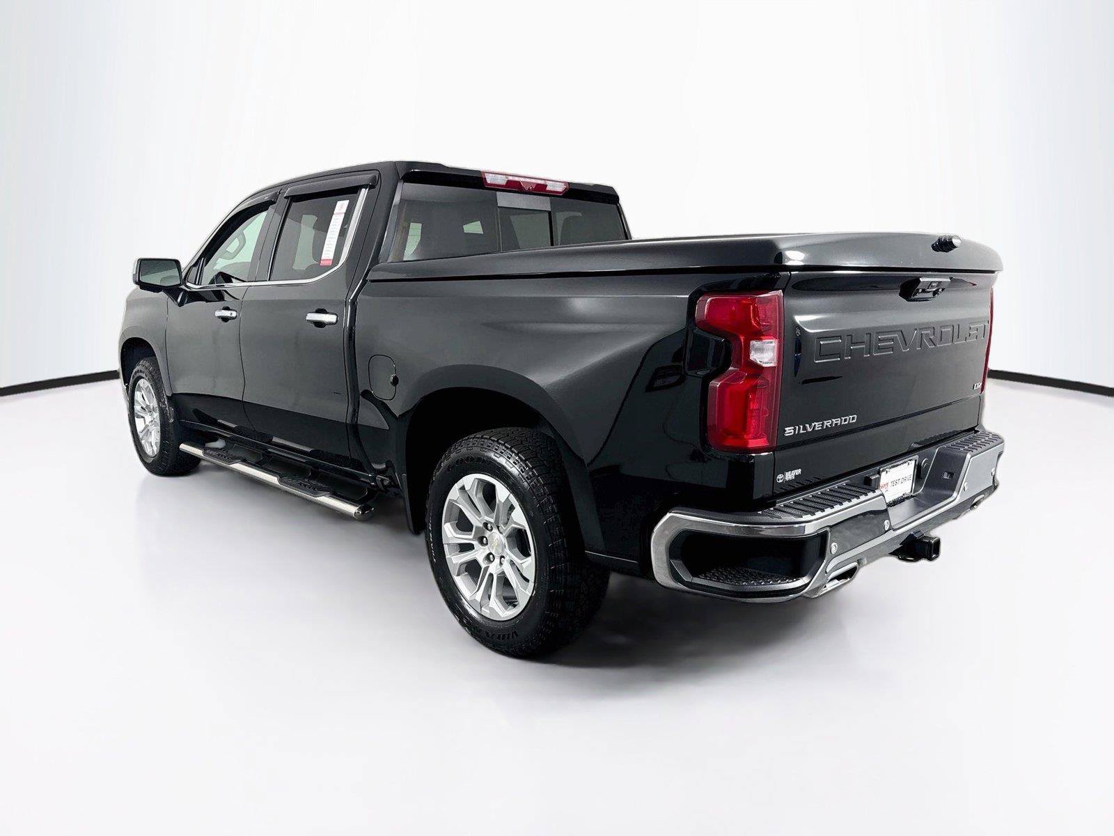 Used 2025 Chevrolet Silverado 1500 LTZ w/ LTZ Premium Package AWD/4WD image 13