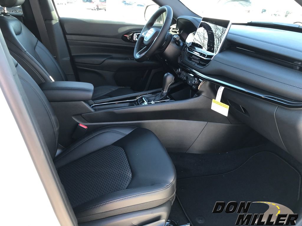 New 2026 Jeep Compass Latitude image 27