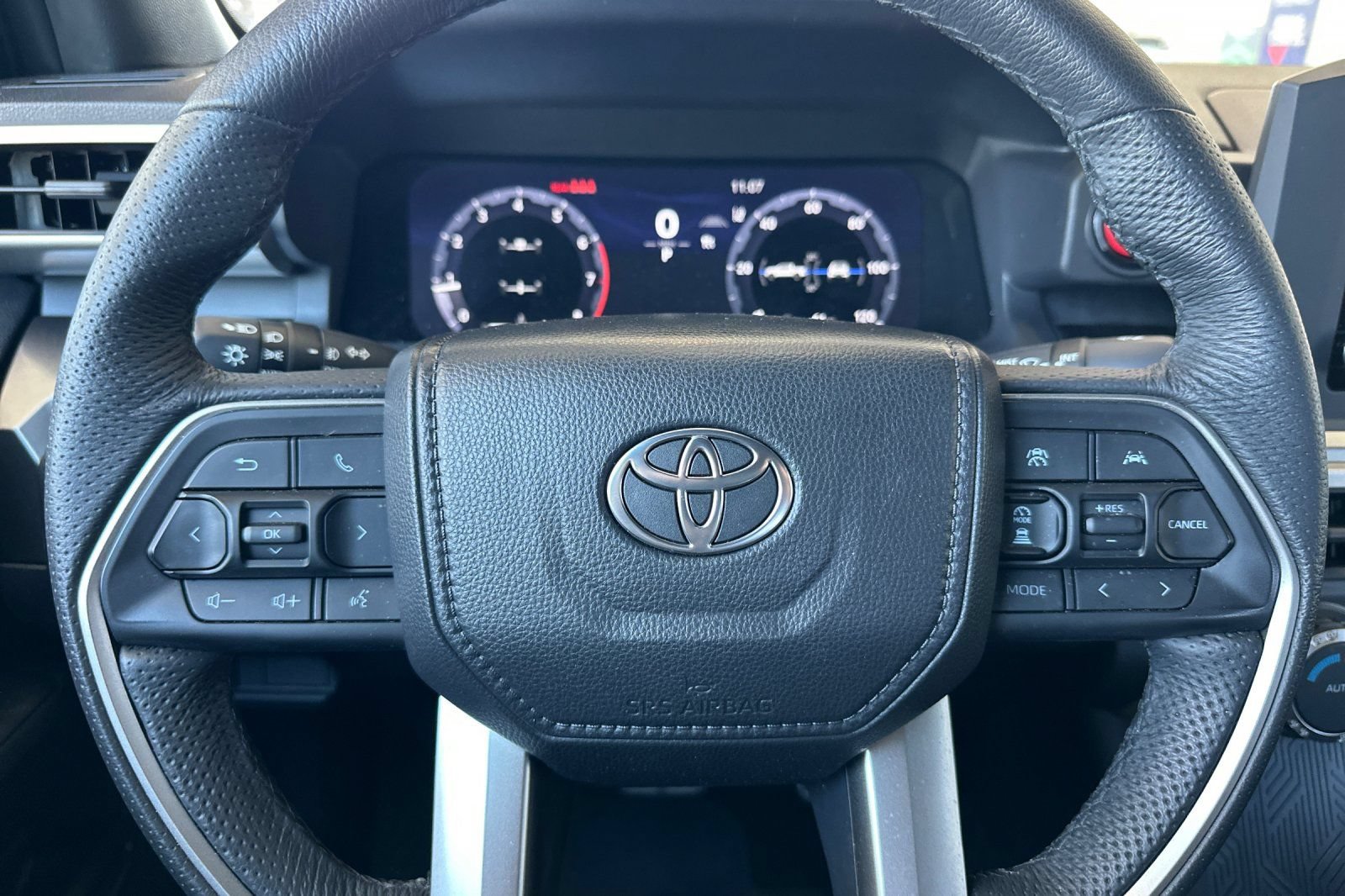 Used 2025 Toyota Tacoma TRD Sport AWD/4WD image 21