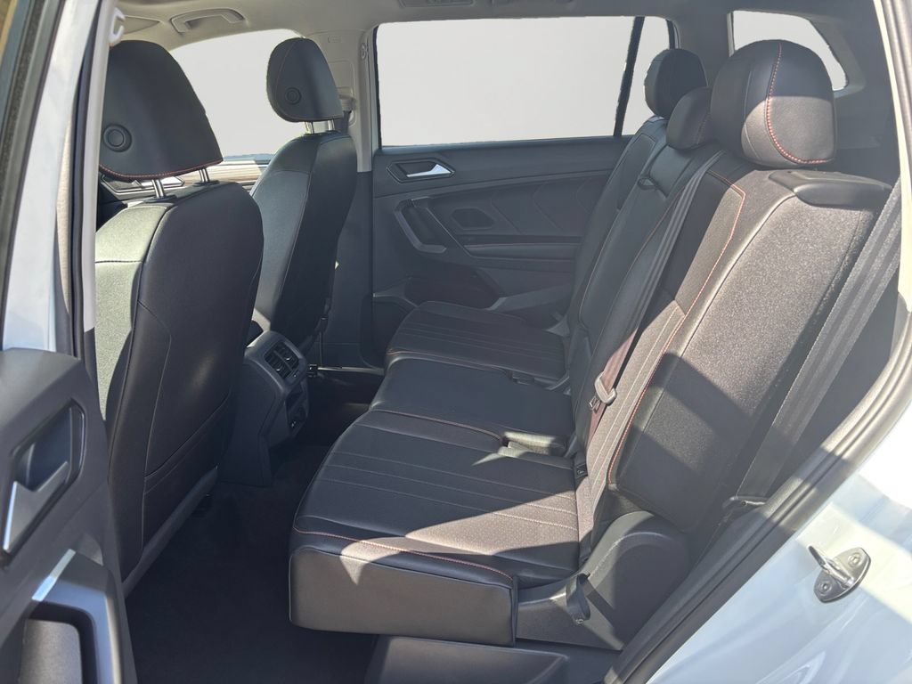 Used 2024 Volkswagen Tiguan Wolfsburg Edition FWD image 15