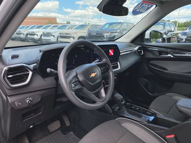 Used 2024 Chevrolet TrailBlazer LT w/ Driver Confidence Package AWD/4WD image 10