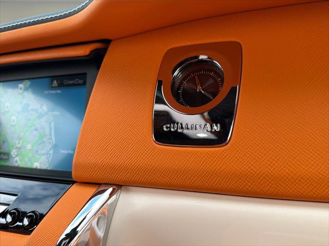 Certified 2021 Rolls-Royce Cullinan AWD/4WD image 27