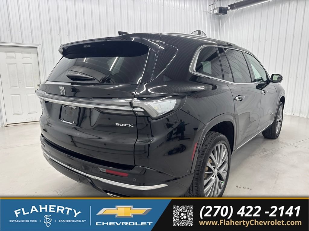 Used 2025 Buick Enclave Avenir w/ Super Cruise Package AWD/4WD image 3