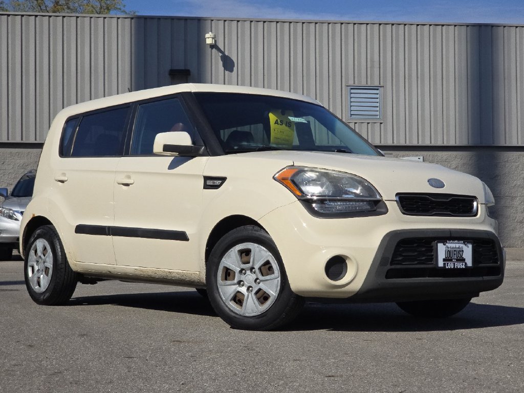 Used 2013 Kia Soul FWD image 1