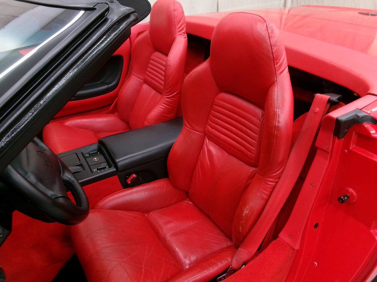 Used 1995 Chevrolet Corvette Convertible RWD image 21