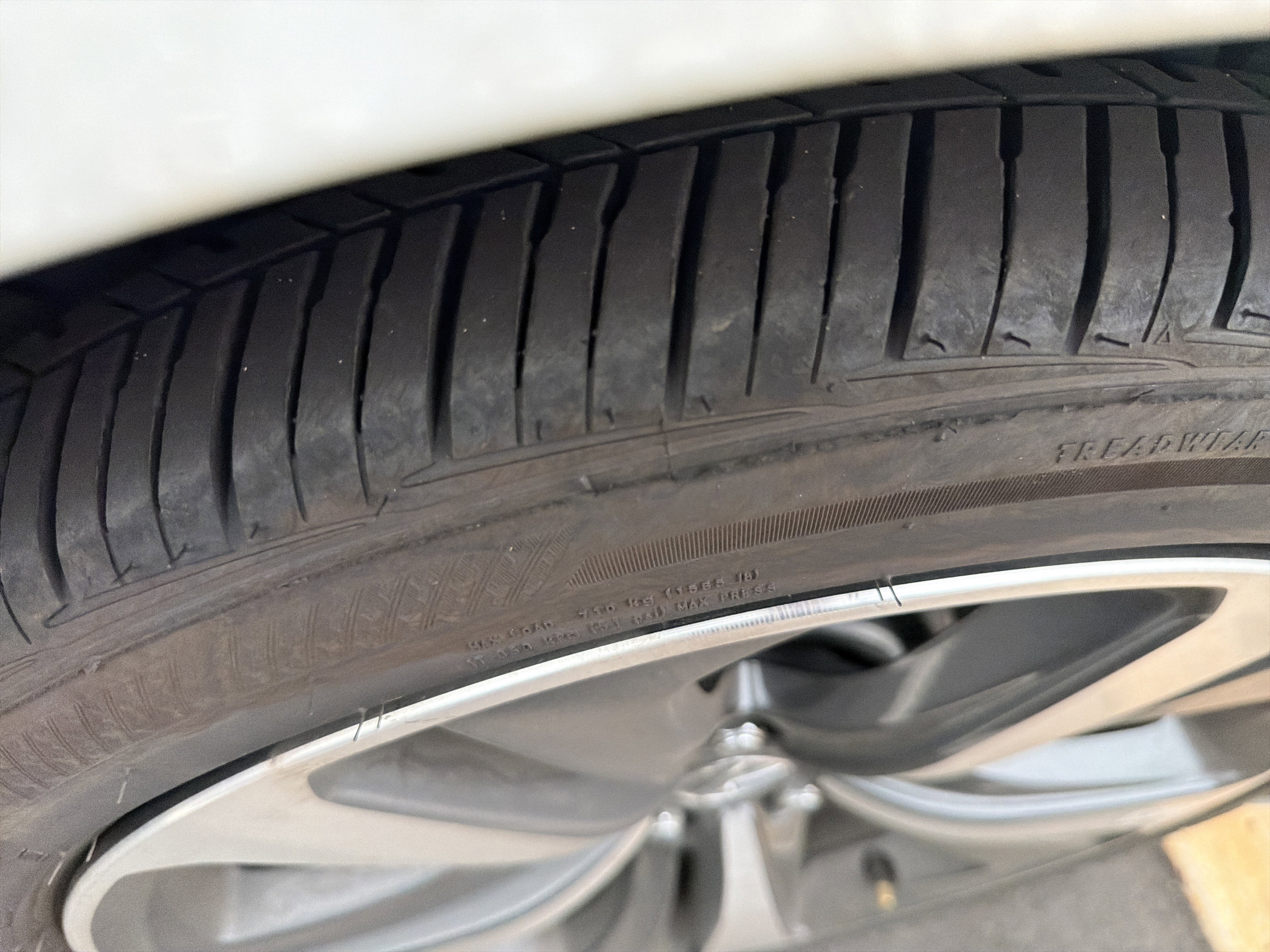 Certified 2025 Acura TLX w/ Technology Package image 12