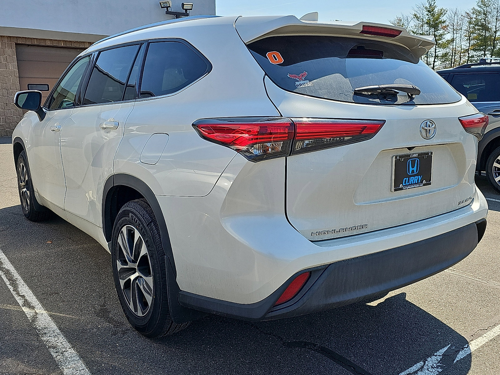 Used 2021 Toyota Highlander XLE image 4