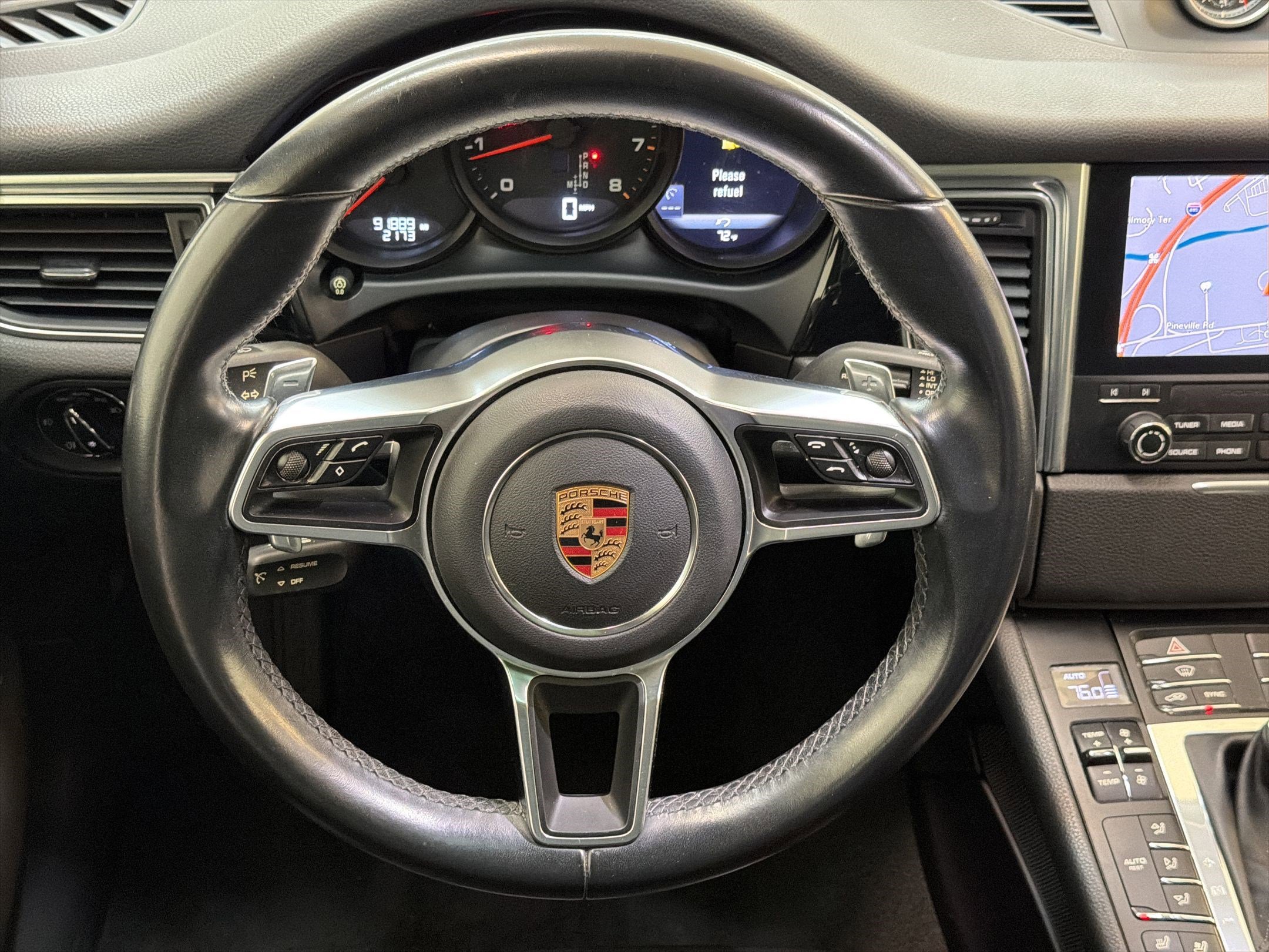 Used 2018 Porsche Macan AWD/4WD image 17