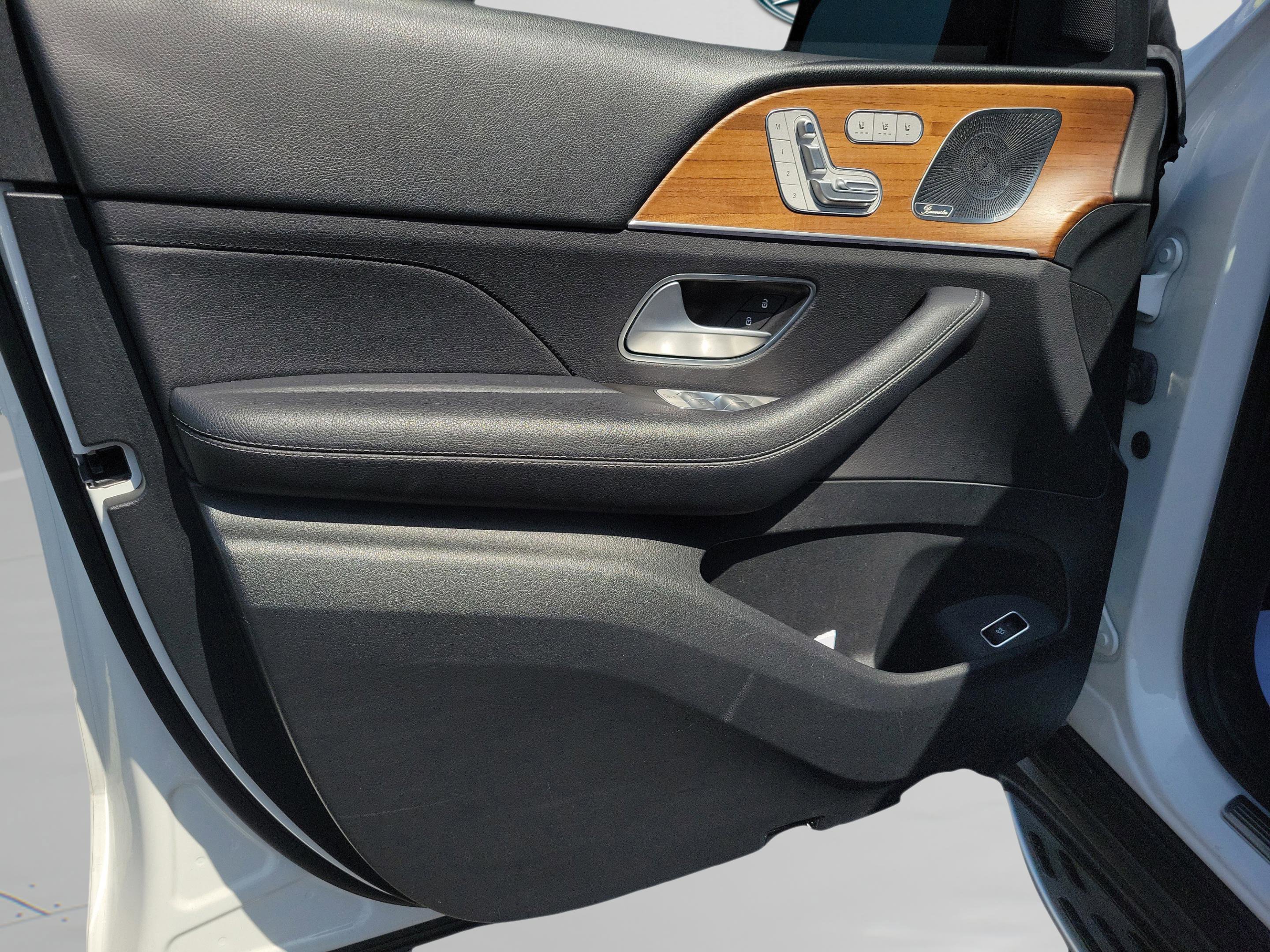 Certified 2023 Mercedes-Benz GLS 580 4MATIC image 18