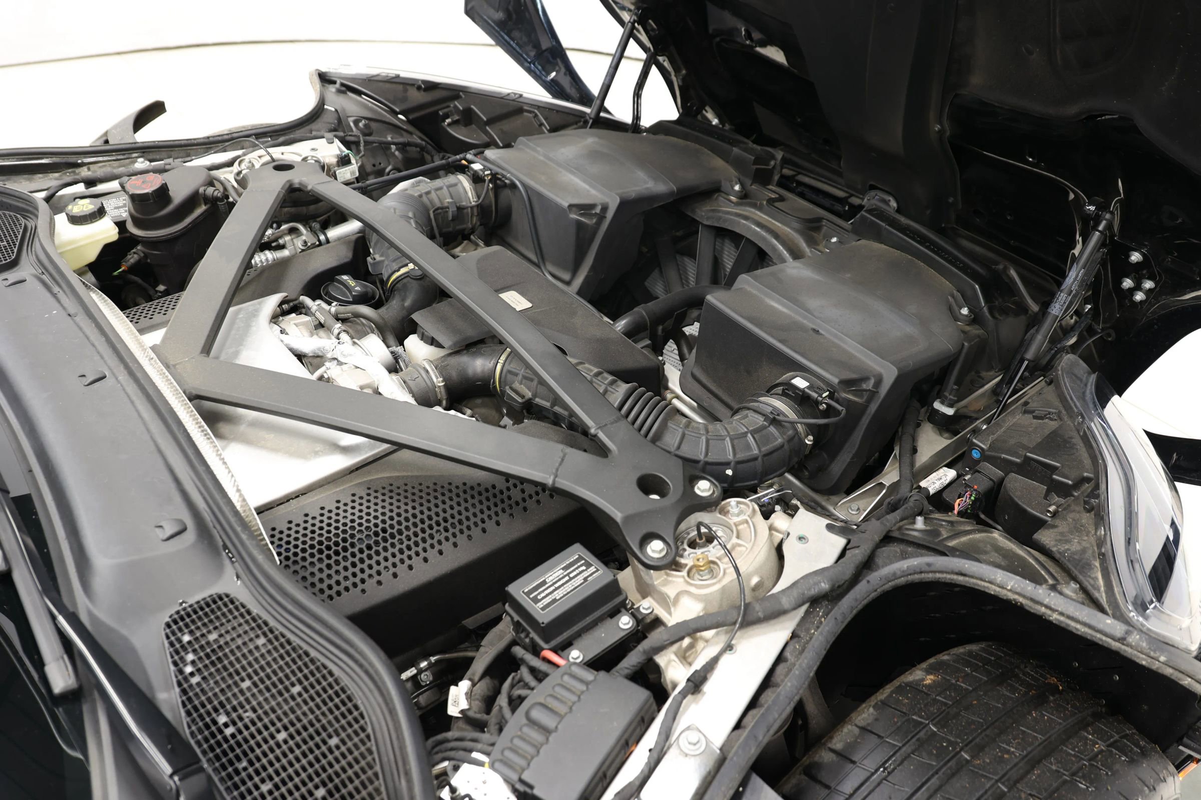 Used 2020 Aston Martin DB11 Volante image 89