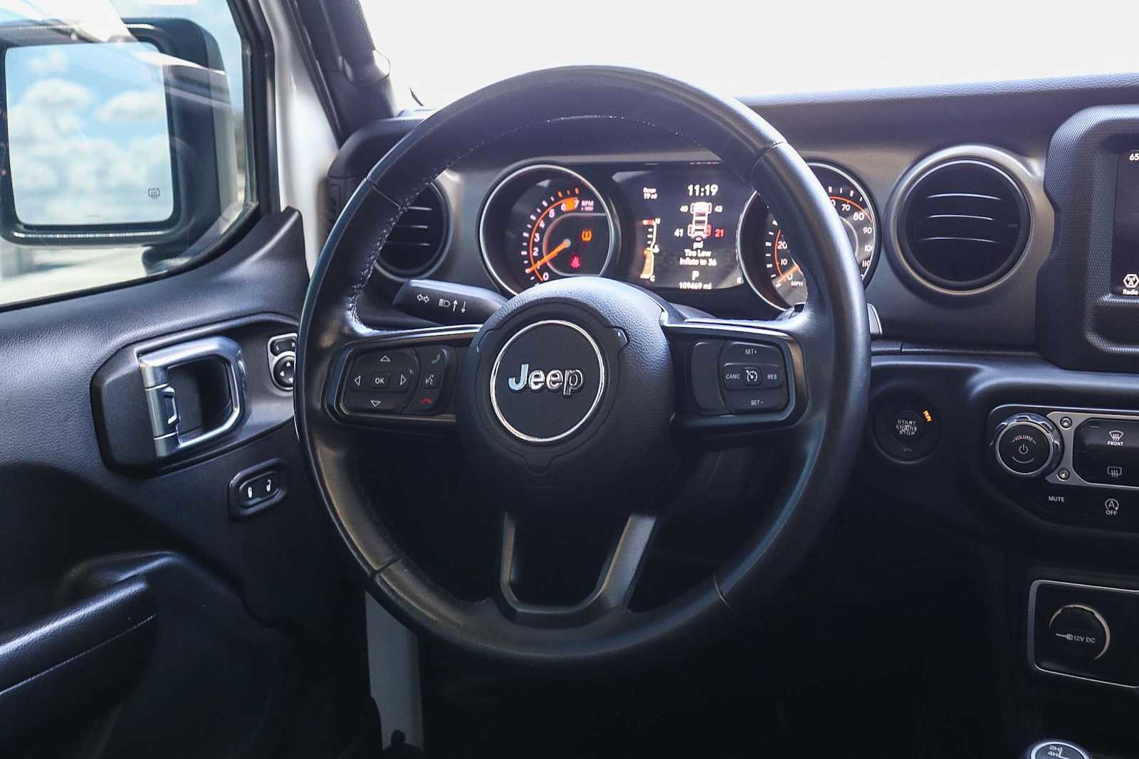 Used 2018 Jeep Wrangler Unlimited Sport S AWD/4WD image 22