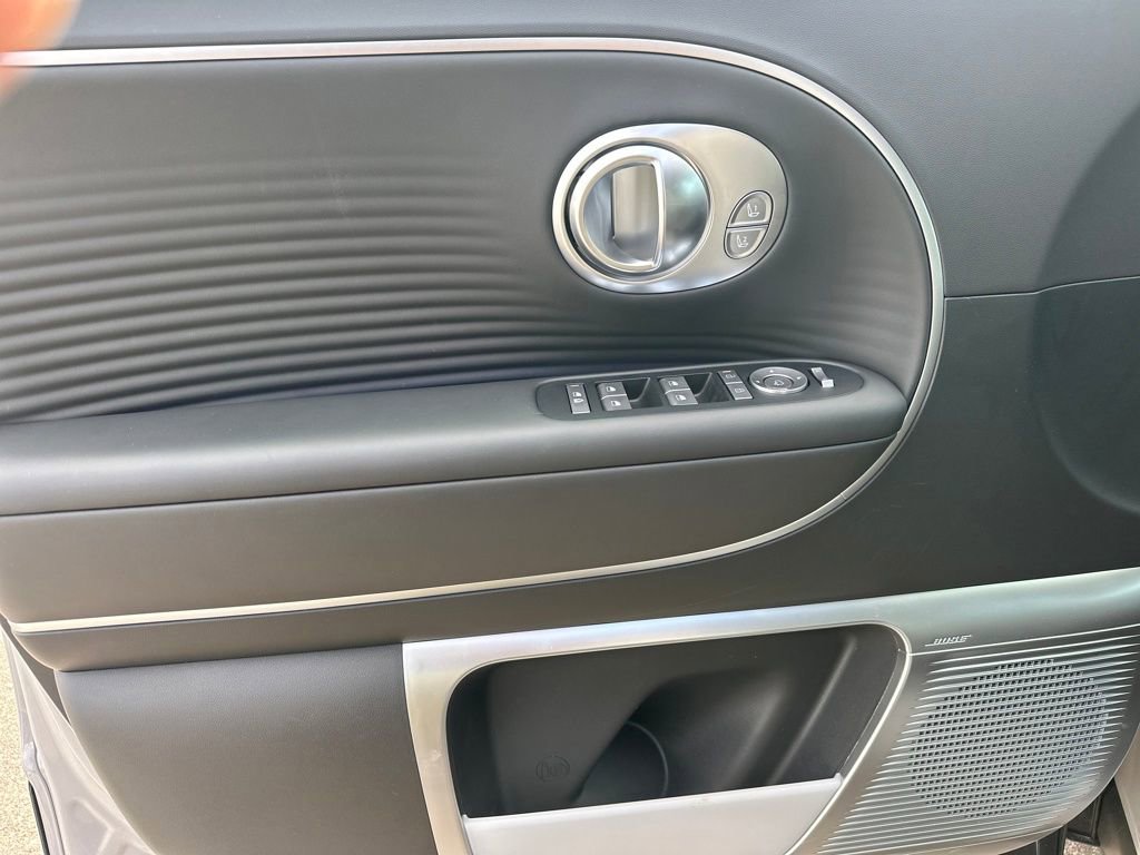 New 2026 Hyundai Ioniq 9 Limited image 14