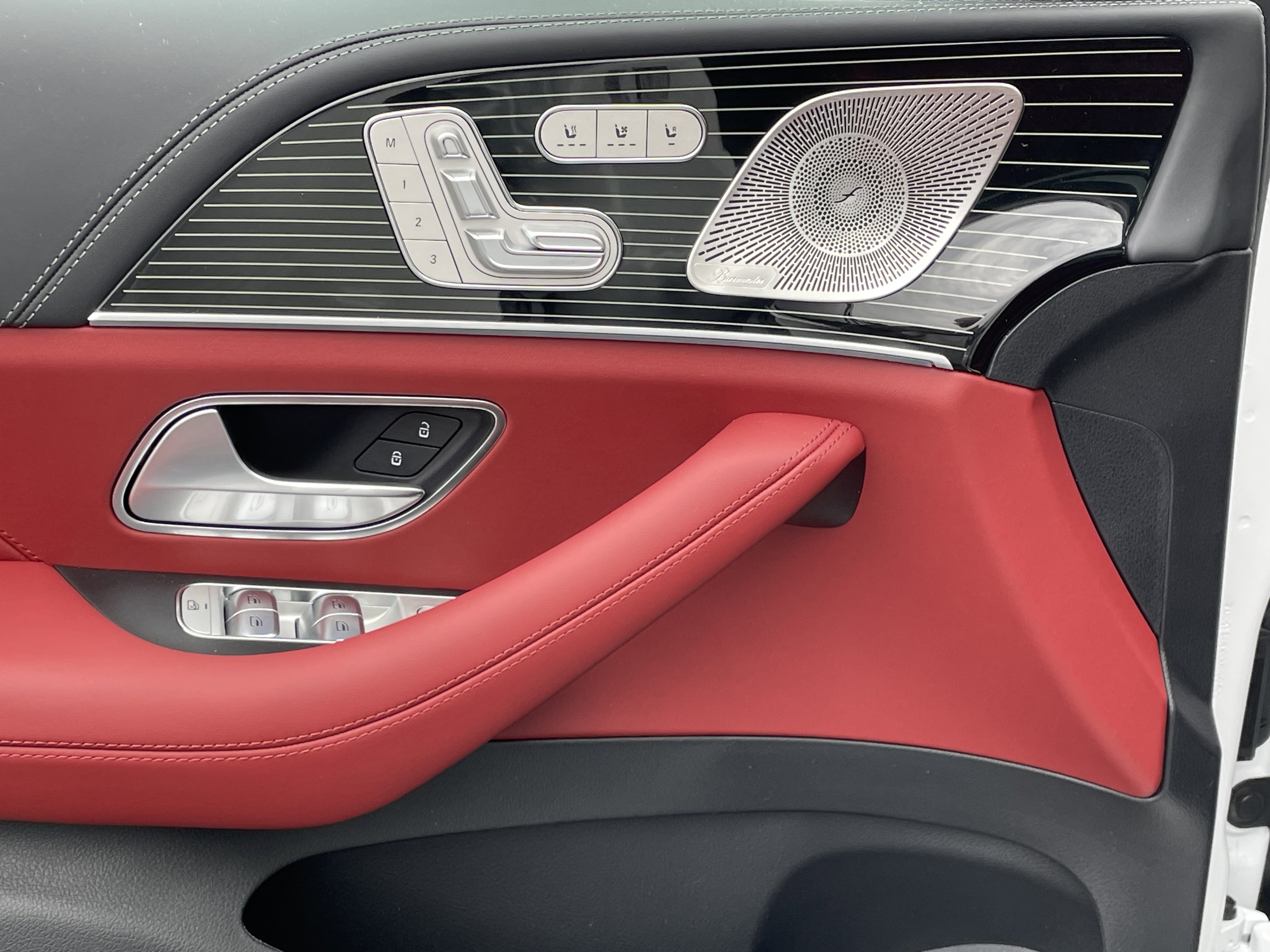 New 2026 Mercedes-Benz GLS 580 4MATIC image 18