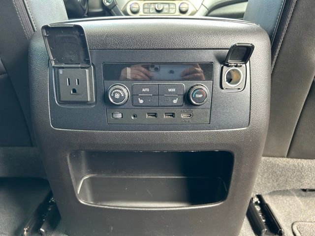 Used 2019 GMC Yukon Denali w/ Denali Ultimate Package AWD/4WD image 40