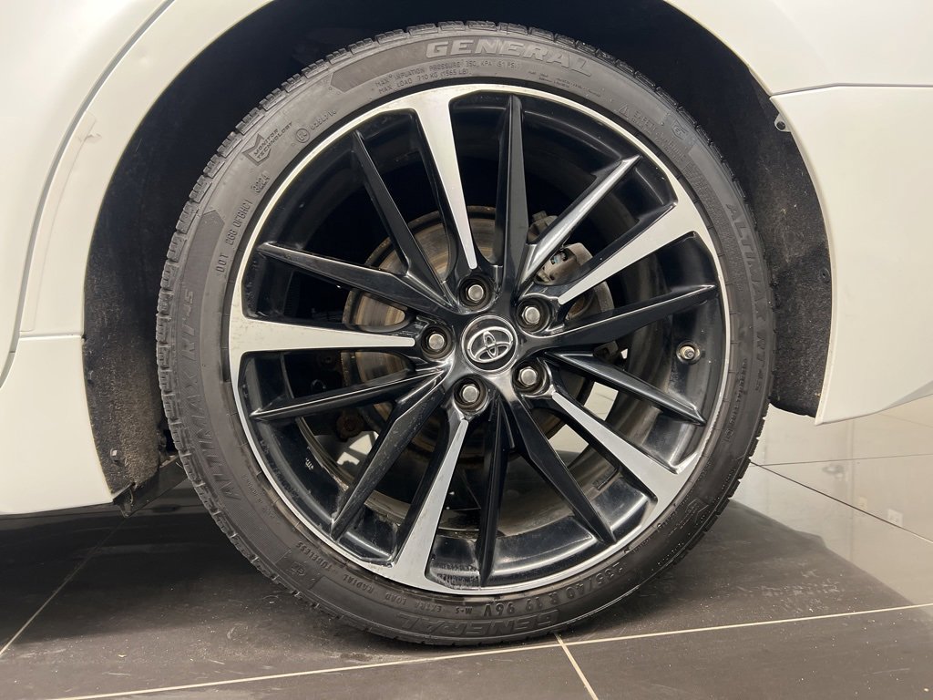 Used 2019 Toyota Camry XSE image 7