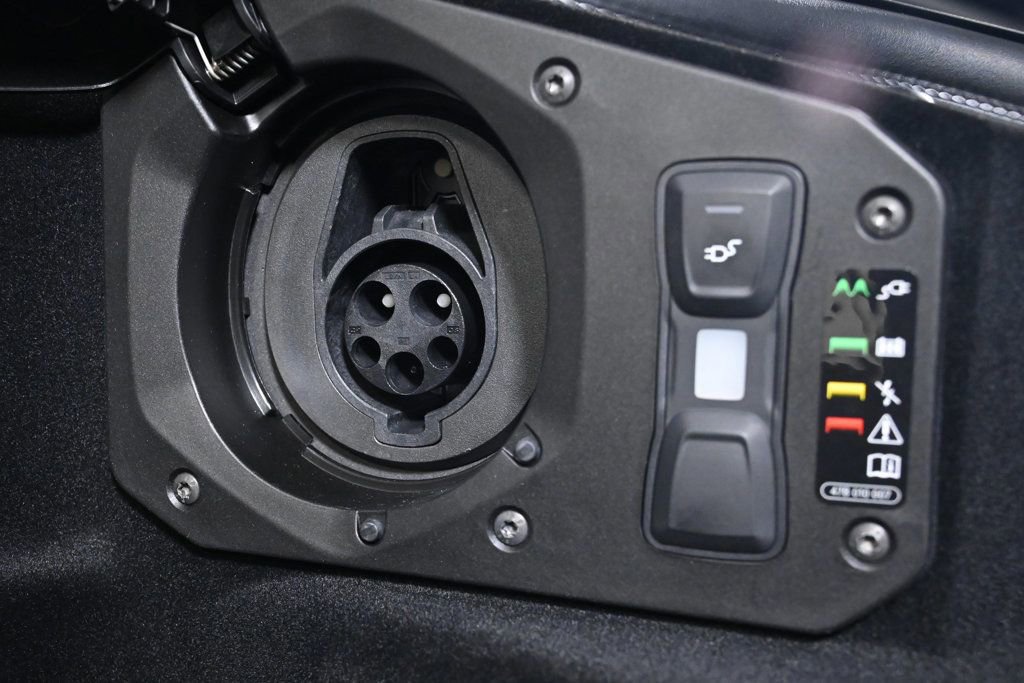 Used 2024 Lamborghini Revuelto image 26