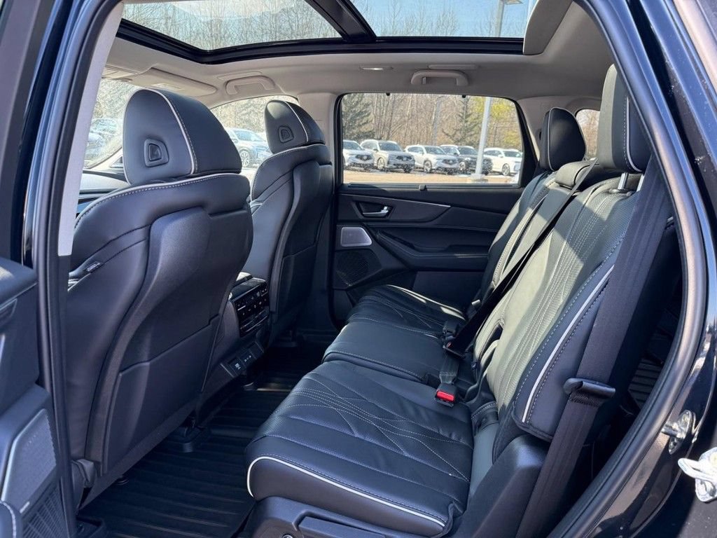 Certified 2026 Acura MDX w/ Advance Package AWD/4WD image 6