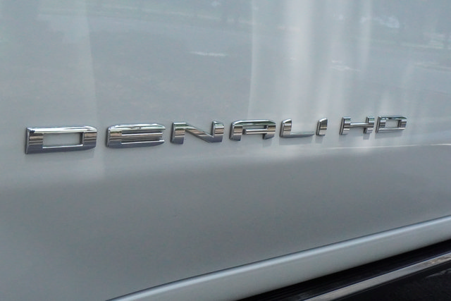 Used 2025 GMC Sierra 2500 Denali Ultimate AWD/4WD image 43