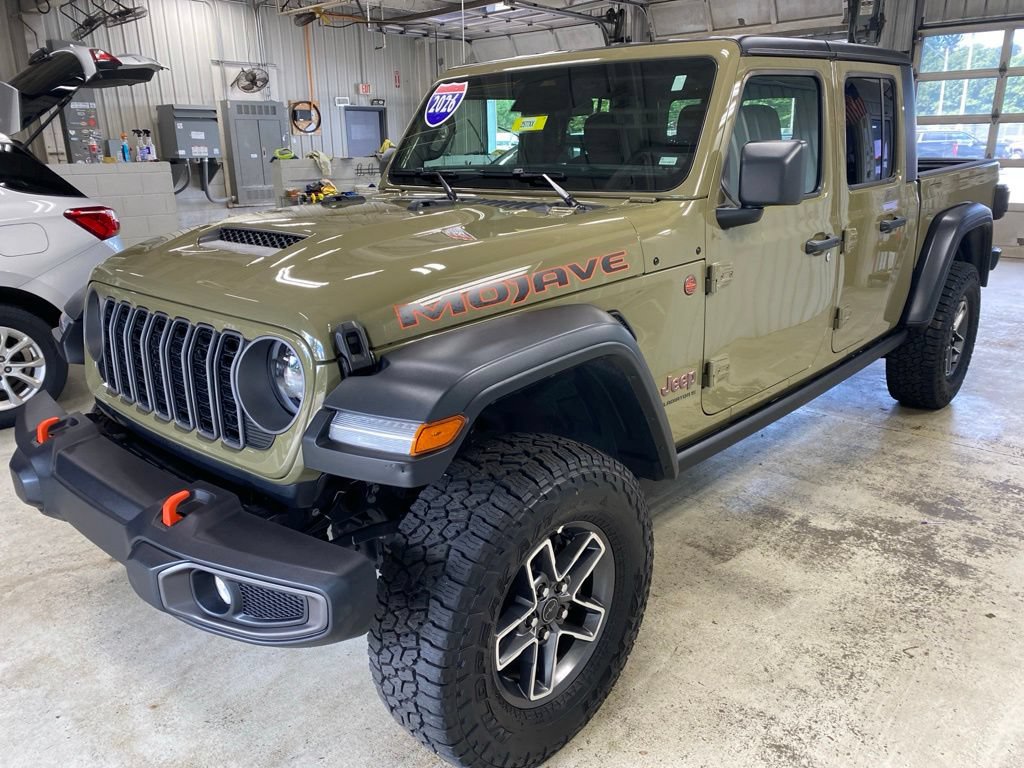 Used 2026 Jeep Gladiator Mojave AWD/4WD image 8