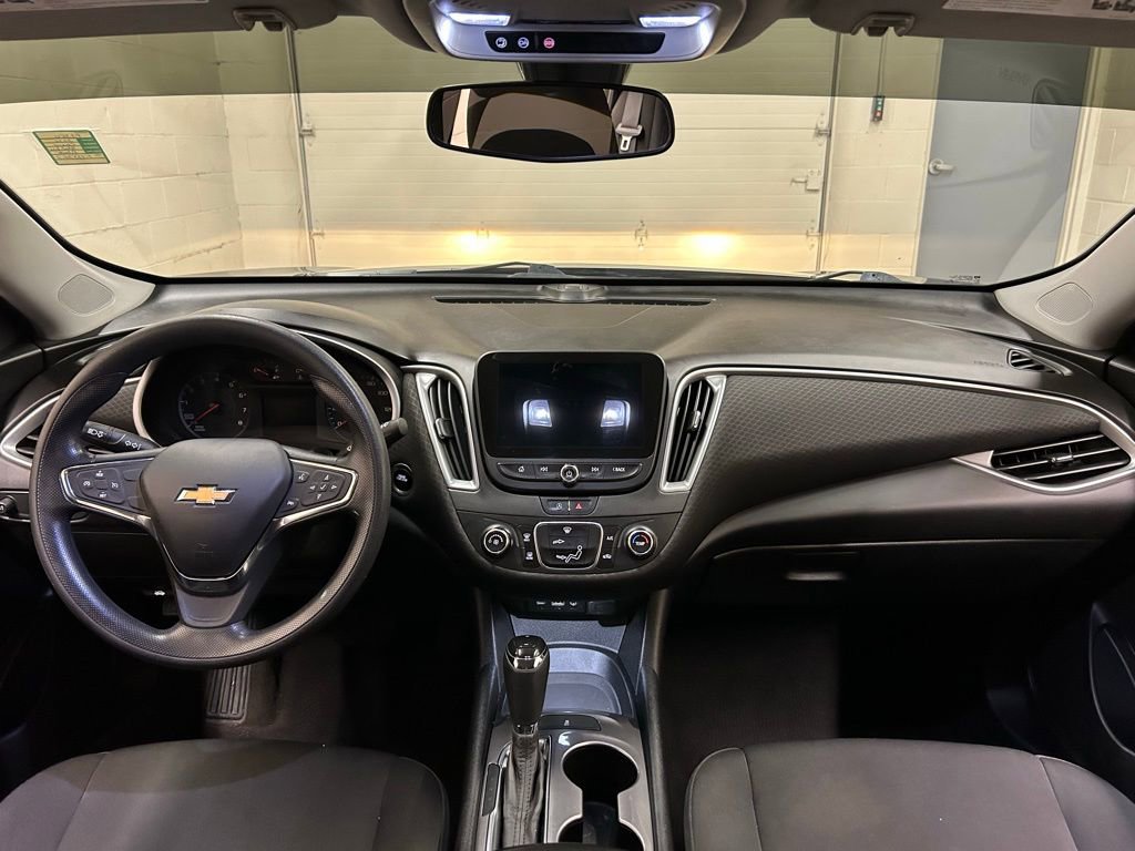 Used 2020 Chevrolet Malibu LS image 18