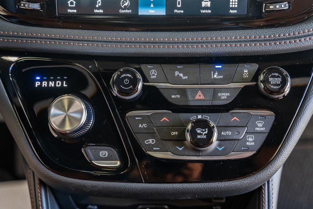 New 2026 Chrysler Pacifica Pinnacle image 23