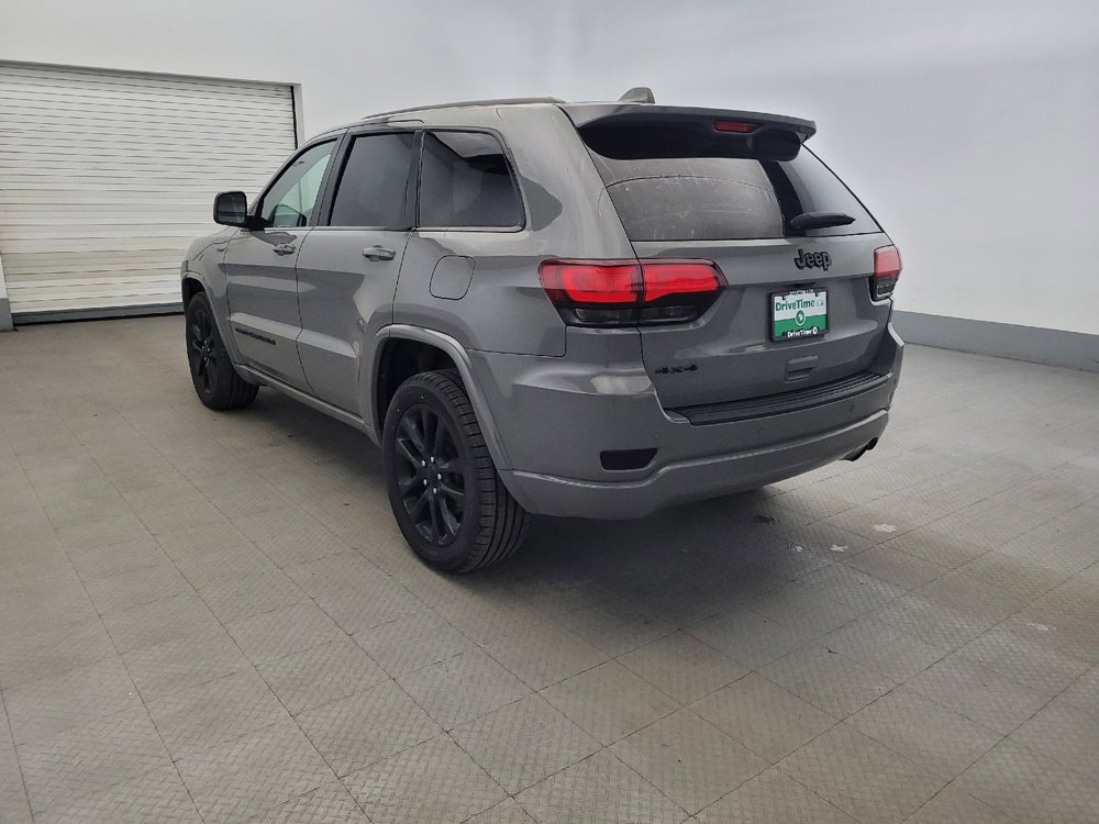 Used 2022 Jeep Grand Cherokee Laredo X image 5