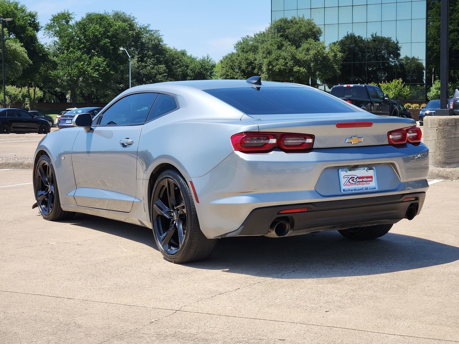 Used 2023 Chevrolet Camaro LT RWD image 3