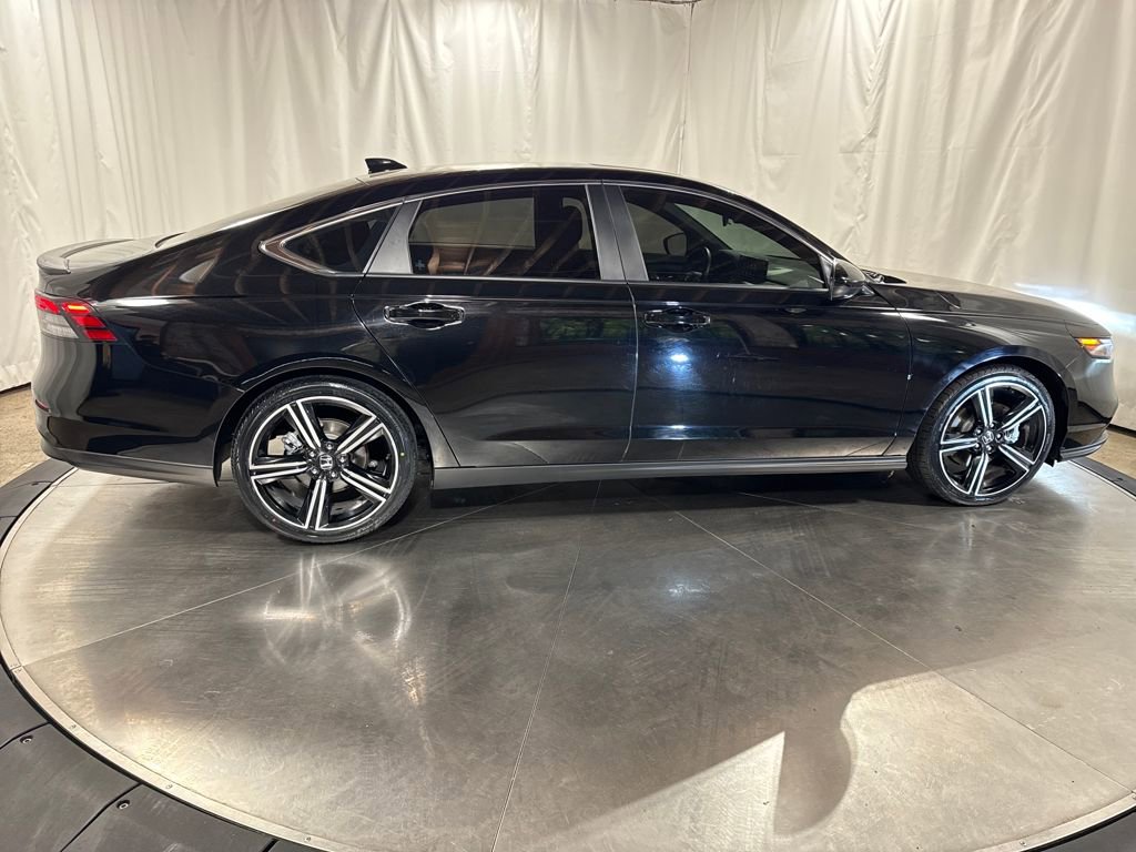 Used 2024 Honda Accord Sport image 9