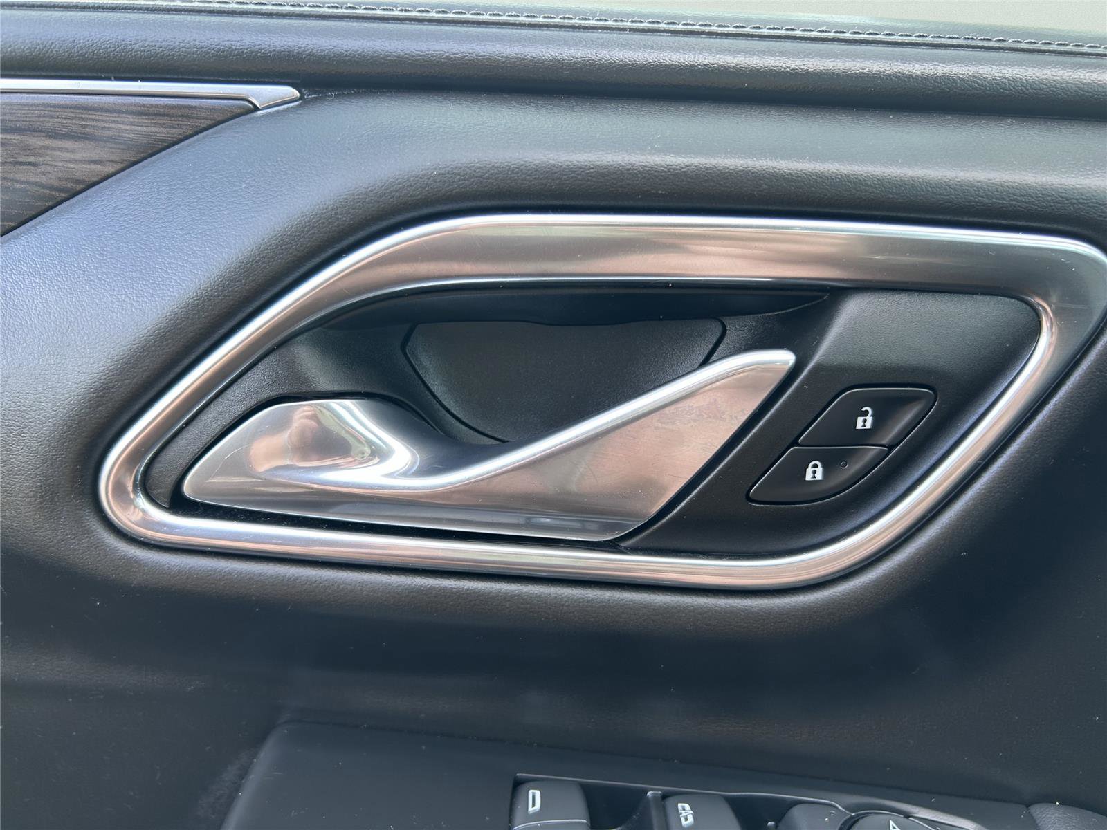 Used 2021 Chevrolet Suburban LS image 33