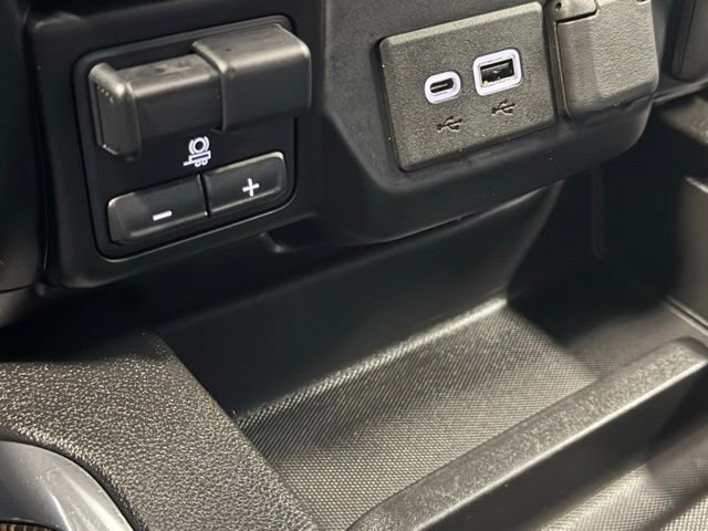 Used 2021 GMC Sierra 1500 Elevation w/ Preferred Package image 28