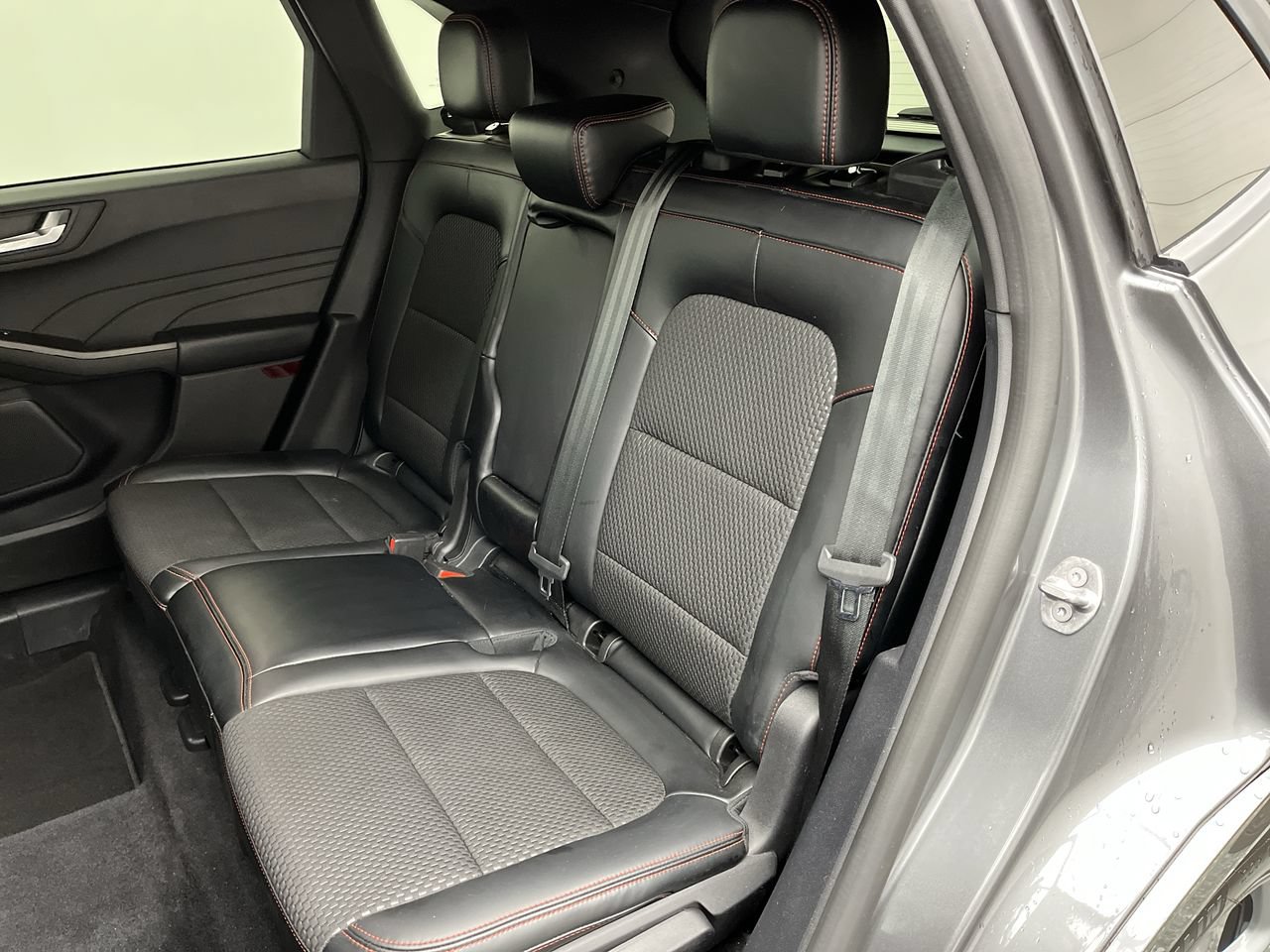 Used 2024 Ford Escape ST-Line w/ Tech Pack #1 AWD/4WD image 12