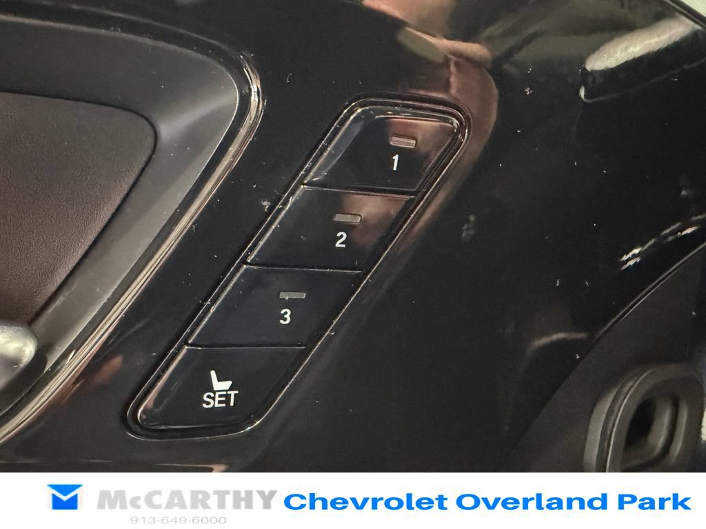 Used 2023 Acura MDX SH-AWD image 17