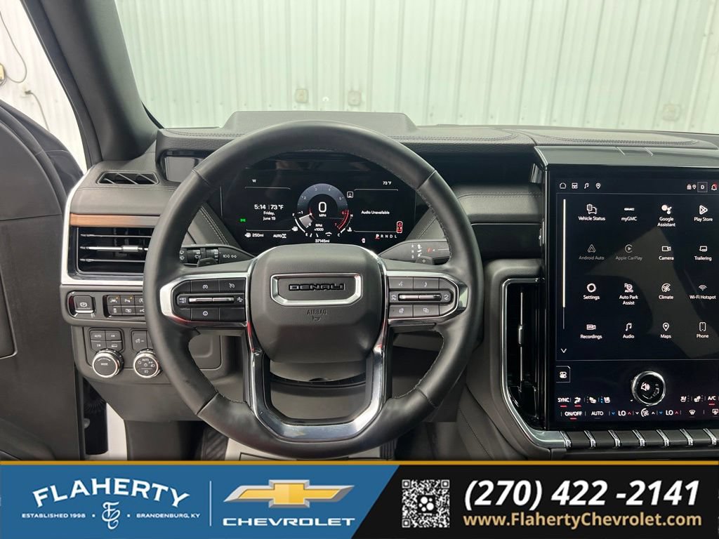 Used 2025 GMC Yukon XL Denali AWD/4WD image 27