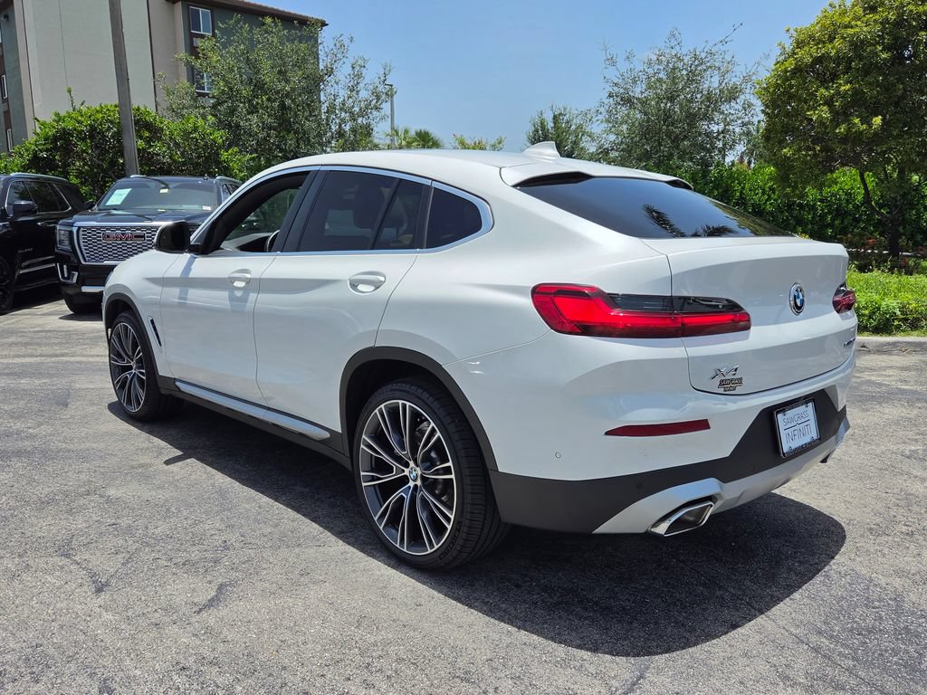 Used 2025 BMW X4 xDrive30i w/ Premium Package AWD/4WD image 13