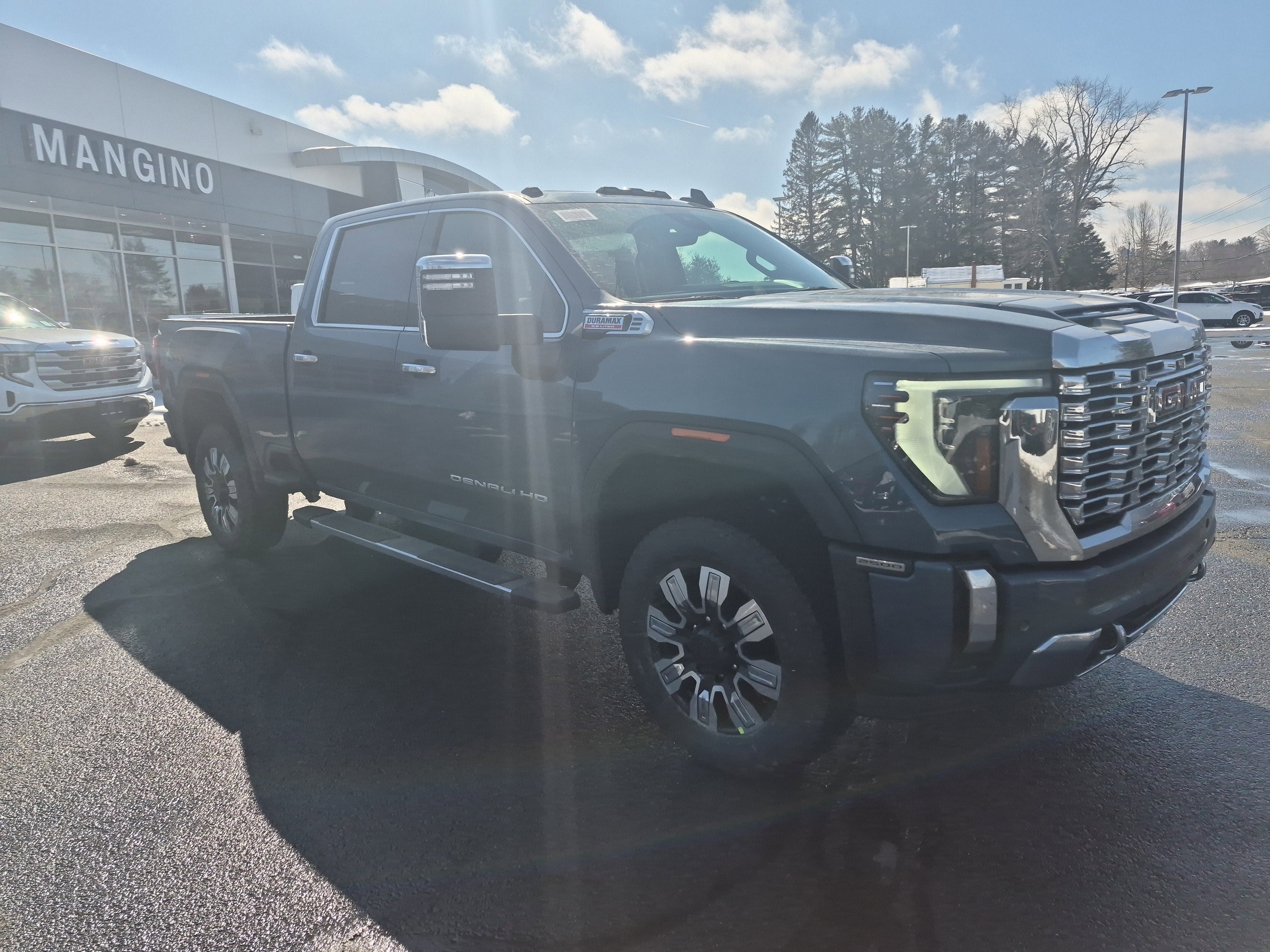New 2026 GMC Sierra 2500 Denali w/ Denali Reserve Package AWD/4WD image 7